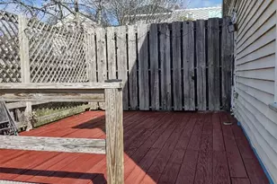 27 Weaver Ave, Newport, RI 02840 - Photo 2