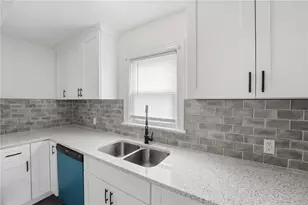 745 Providence St, West Warwick, RI 02893 - Photo 6
