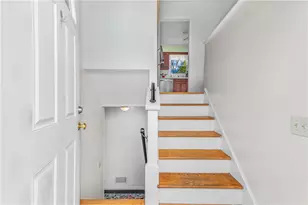 20 Namquid Dr, Middletown, RI 02842 - Photo 4