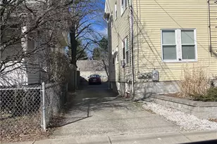 25 10th St, East Providence, RI 02914 - Photo 18