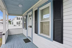 10 Mayflower St, East Providence, RI 02914 - Photo 4