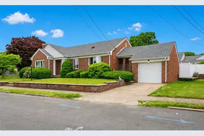 51 Beverly Ann Drive, North Providence, RI 02911 - Photo 2