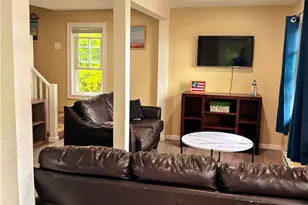 844 Boston Neck Rd, Narragansett, RI 02882 - Photo 4