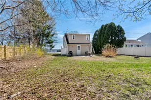 844 Boston Neck Rd, Narragansett, RI 02882 - Photo 20