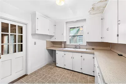 136 Armington Street, Cranston, RI 02910 - Photo 14