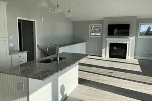 47 Tuckerman Ave, Middletown, RI 02842 - Photo 6