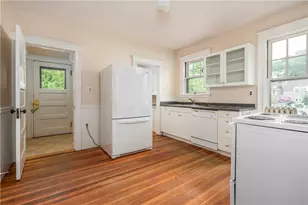 78 Grotto Ave, Providence, RI 02906 - Photo 34