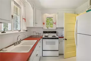 6 Chapel Pl, Westerly, RI 02891 - Photo 20