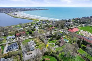 397 Gibbs Ave, Newport, RI 02840 - Photo 4