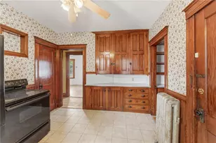 220 Lenox Ave, Providence, RI 02907 - Photo 12