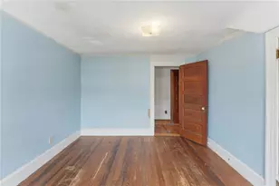 220 Lenox Ave, Providence, RI 02907 - Photo 28