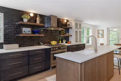 30 Standish Road, Jamestown, RI 02835 - Photo 8