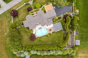 126 Cliff Dr, Narragansett, RI 02882 - Photo 48