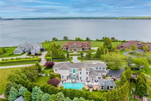 126 Cliff Dr, Narragansett, RI 02882 - Photo 2
