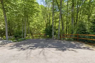 193 Lake Washington Dr, Glocester, RI 02814 - Photo 10