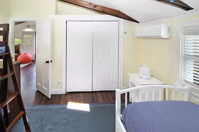 28 W Narragansett Avenue, Newport, RI 02840 - Photo 24