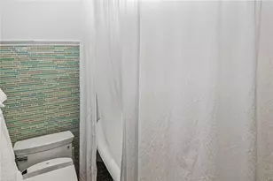 28 W Narragansett Ave, Newport, RI 02840 - Photo 18