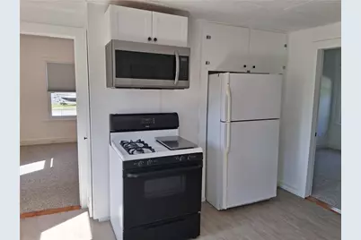 103 Roger Williams Avenue, East Providence, RI 02916 - Photo 6