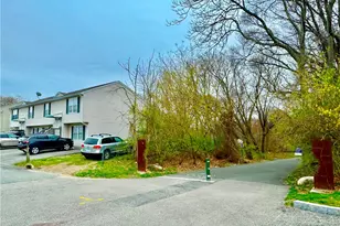 32 Silva St, Cumberland, RI 02864 - Photo 6
