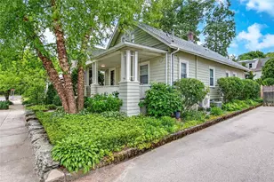 139 Sheffield Ave, Pawtucket, RI 02860 - Photo 2