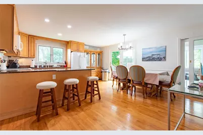 10 Cross Road, Narragansett, RI 02882 - Photo 4