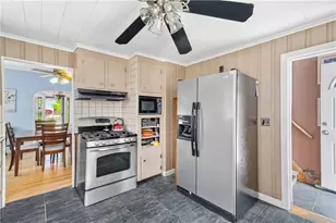 290 W Forest Ave, Pawtucket, RI 02860 - Photo 12