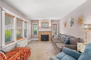 290 W Forest Ave, Pawtucket, RI 02860 - Photo 8