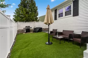 19 Watkins Ave, Cranston, RI 02920 - Photo 4