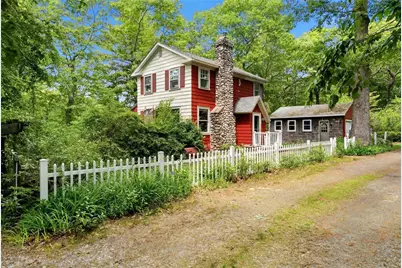 25 Pineland Street, North Kingstown, RI 02852 - Photo 2