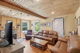 25 Pineland St, North Kingstown, RI 02852 - Photo 14