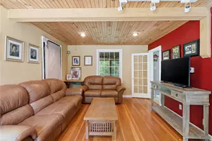 25 Pineland St, North Kingstown, RI 02852 - Photo 16