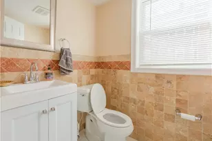 70 Pitman St, Providence, RI 02906 - Photo 14
