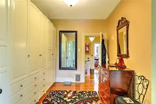 26 Diman Pl, Providence, RI 02906 - Photo 18