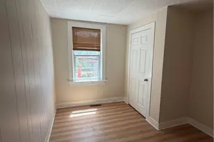 126 Washington St, Warwick, RI 02888 - Photo 10