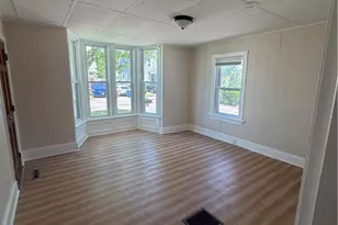 126 Washington St, Warwick, RI 02888 - Photo 6