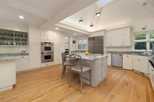 30 Angell Ct, Warwick, RI 02889 - Photo 8