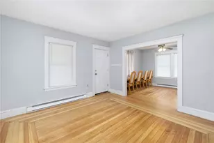 68 Covel Cir, Warwick, RI 02888 - Photo 4
