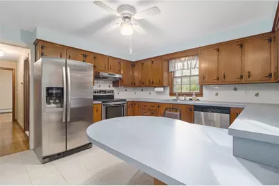 350 Essex Road, North Kingstown, RI 02852 - Photo 4