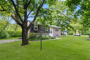 350 Essex Rd, North Kingstown, RI 02852 - Photo 44