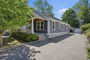 132 Roger Williams Ave, Providence, RI 02907 - Photo 2
