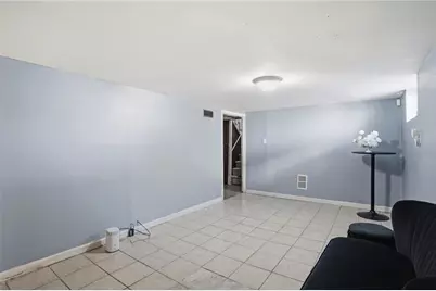 132 Roger Williams Avenue, Providence, RI 02907 - Photo 34