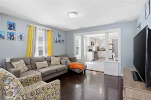 132 Roger Williams Ave, Providence, RI 02907 - Photo 16