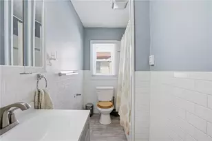 132 Roger Williams Ave, Providence, RI 02907 - Photo 26