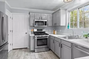 44 Orchard Valley Dr, Cranston, RI 02921 - Photo 12