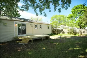 23 Perkins St, Warwick, RI 02886 - Photo 10