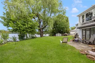 432 Lake Shore Dr, Warwick, RI 02889 - Photo 16