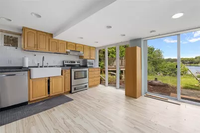 432 Lake Shore Drive, Warwick, RI 02889 - Photo 2