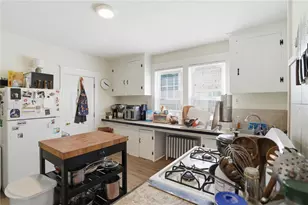 247 Rankin Ave, Providence, RI 02908 - Photo 18