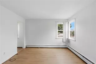 216 Toledo Ave, Pawtucket, RI 02860 - Photo 18