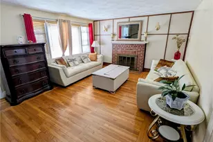 326 Sharon St, Providence, RI 02908 - Photo 4
